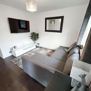  Apartment Cozy One Bedroom Flat Near Station