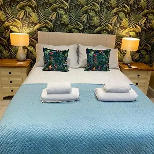  Apartment Near City, Science Park & Marshalls And Close To Riverside Walks