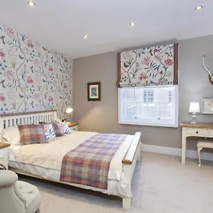 Apartment 3 The Kings In The Heart Of